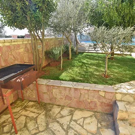 Villa Katia With Pool Vodnjan